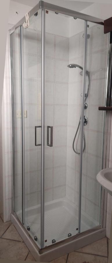Casa Graziella Apartment Бриндизи Екстериор снимка