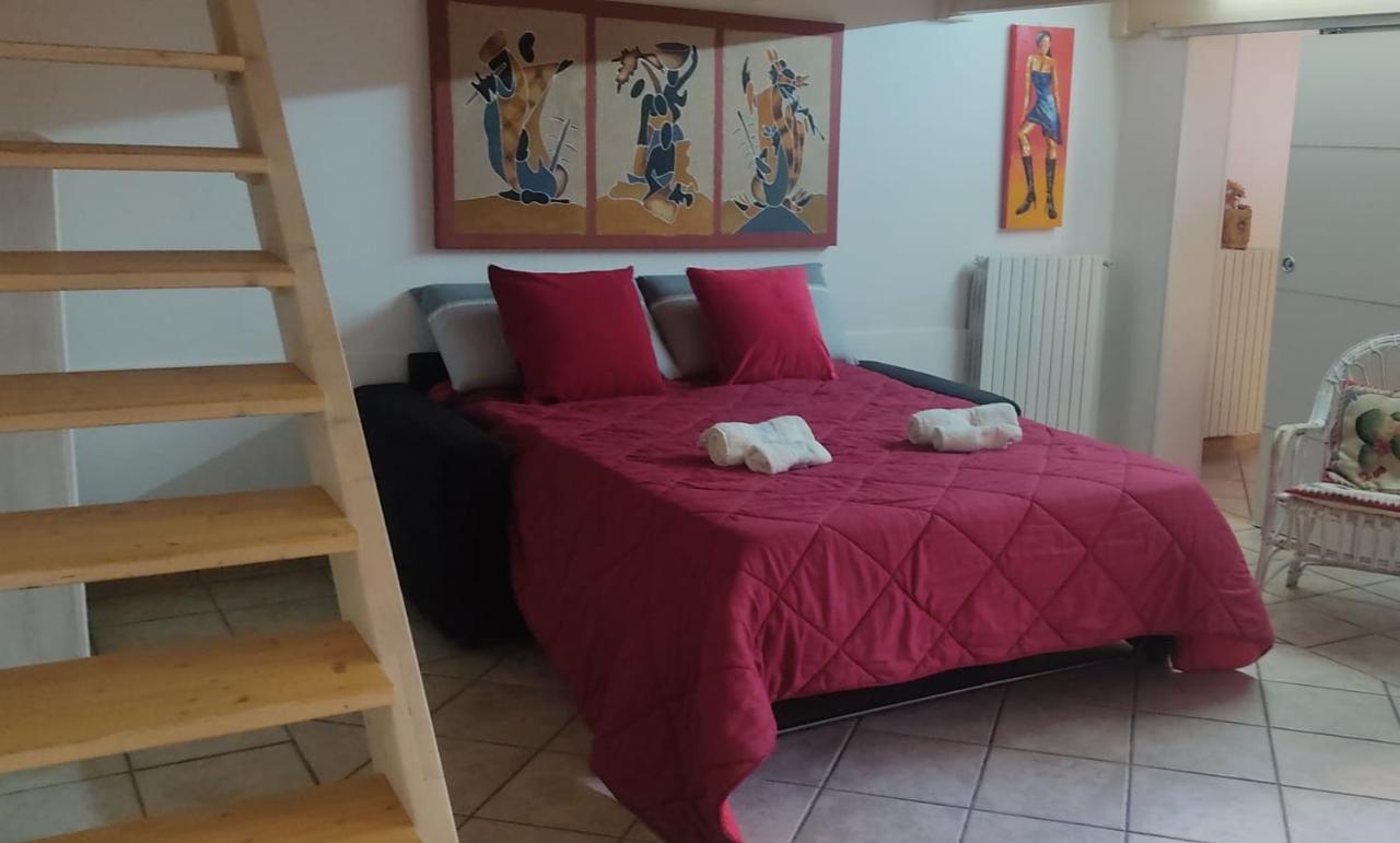 Casa Graziella Apartment Бриндизи Екстериор снимка