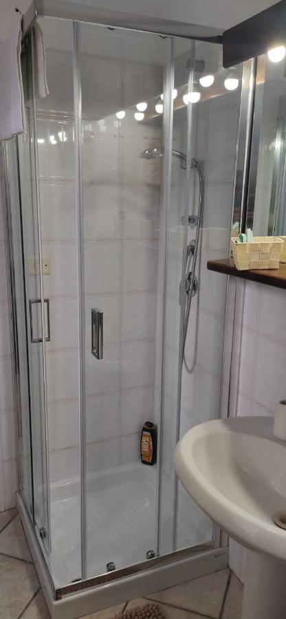Casa Graziella Apartment Бриндизи Екстериор снимка